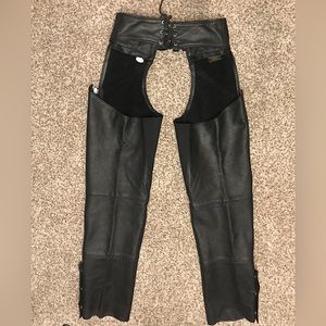 HD Leather vest and chaps both in great condition only wore one time